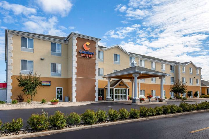 Comfort Suites Escanaba Michigan